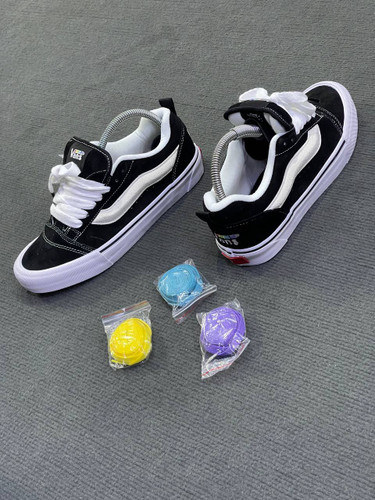 کتونی ونس (Vans) کوالیتی مستر بالاترین کیفیت (بارکد اصالت کالا)